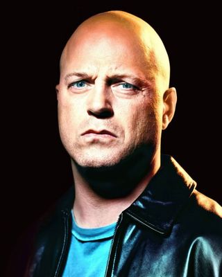 Michael Chiklis — photo 22 in the Signet library