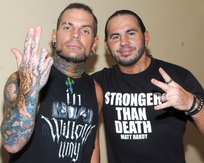 Matt Hardy — photo 12 in the Signet library