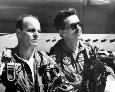 Michael Ironside — photo 9 in the Signet library