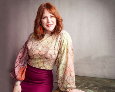 Molly Ringwald — photo 17 in the Signet library