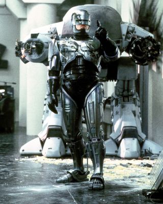 Peter Weller — photo 7 in the Signet library