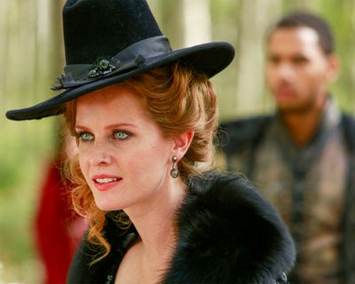 Rebecca Mader — photo 4 in the Signet library