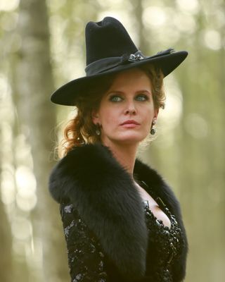 Rebecca Mader — photo 8 in the Signet library
