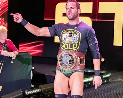 Roderick Strong — photo 2 in the Signet library