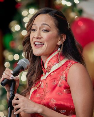 Shannon Chan-Kent — photo 10 in the Signet library