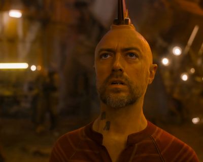 Sean Gunn — photo 6 in the Signet library