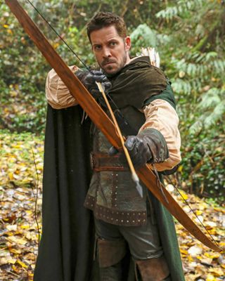 Sean Maguire — photo 9 in the Signet library