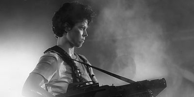 Sigourney Weaver — photo 11 in the Signet library