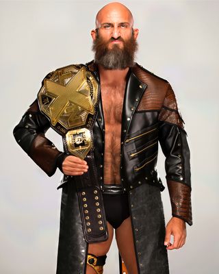 Tommaso Ciampa — photo 9 in the Signet library