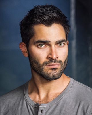 Tyler Hoechlin — photo 19 in the Signet library
