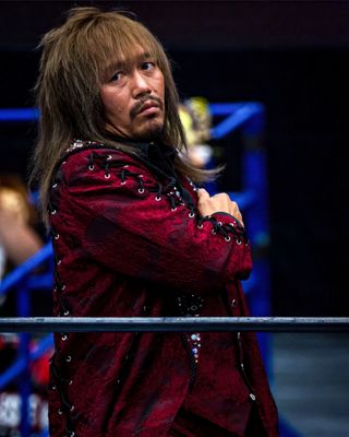 Tetsuya Naito — photo 4 in the Signet library