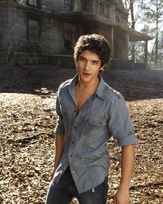 Tyler Posey — photo 5 in the Signet library