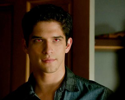 Tyler Posey — photo 10 in the Signet library