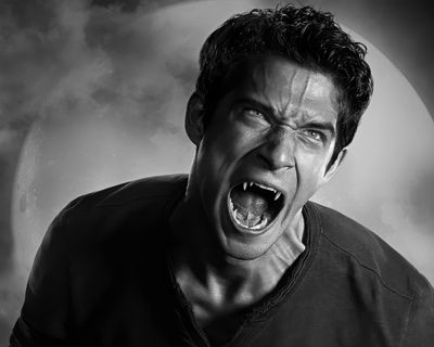 Tyler Posey — photo 19 in the Signet library