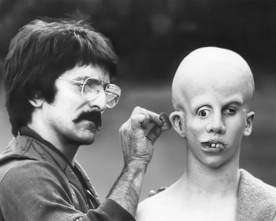 Tom Savini — photo 4 in the Signet library