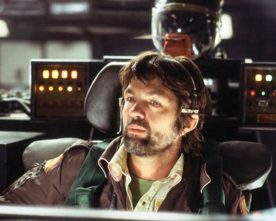 Tom Skerritt — photo 2 in the Signet library