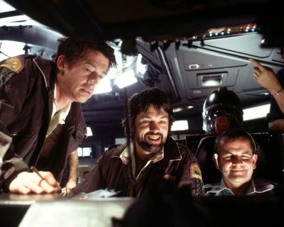 Tom Skerritt — photo 10 in the Signet library
