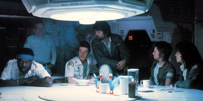 Tom Skerritt — photo 12 in the Signet library