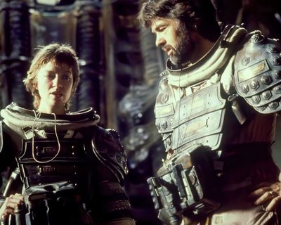 Veronica Cartwright — photo 7 in the Signet library