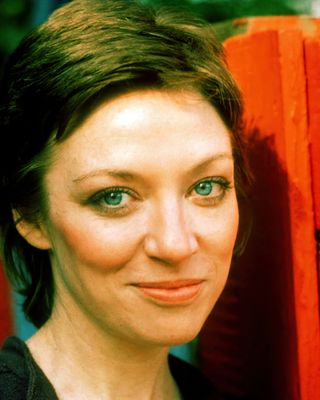 Veronica Cartwright — photo 17 in the Signet library